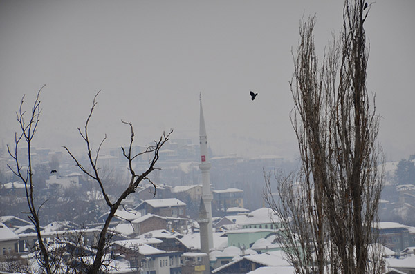 Yanında kalmayacağın bir kalbe sakın dokunma!