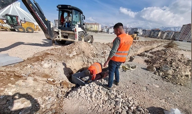 MİAD’ın Malatya’daki konteyner kenti hızla kuruluyor