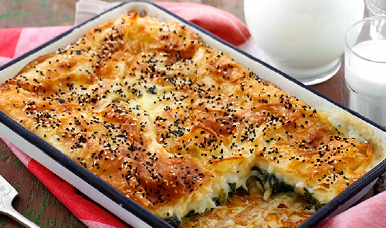 Börek yapmak aslında çok kolaymış, şipşak börek tarifi! Hemen hazır börek