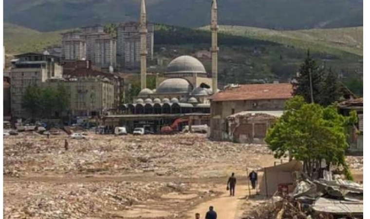 Depremden sonra 1980'li yıllara giden şehir "Malatya"