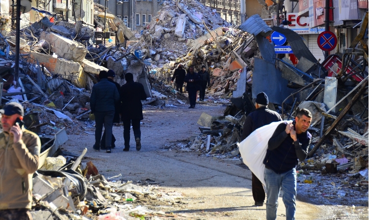 Alişan HAYIRLI / Deprem gerçeği