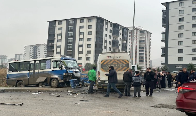 Öğrenci servisi ile yolcu minibüsü çarpıştı: 6 yaralı!..