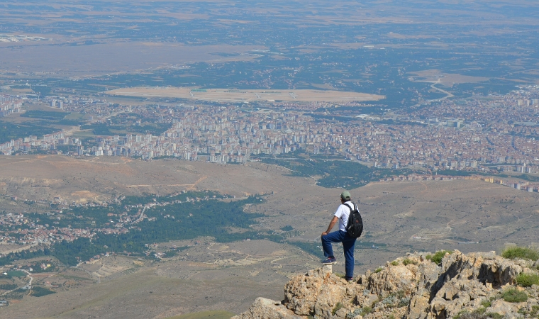 Alişan HAYIRLI / Bana eski şehrimi verin, yenisi sizin olsun