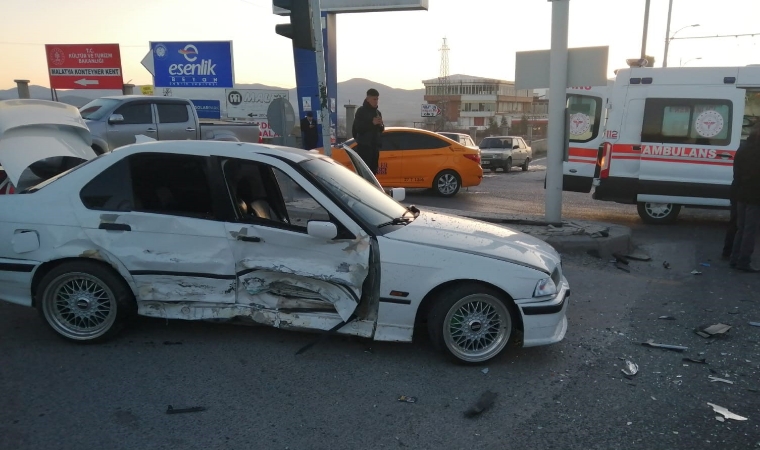 Malatya-Elazığ karayolu Bulgurlu mevkiinde feci kaza!