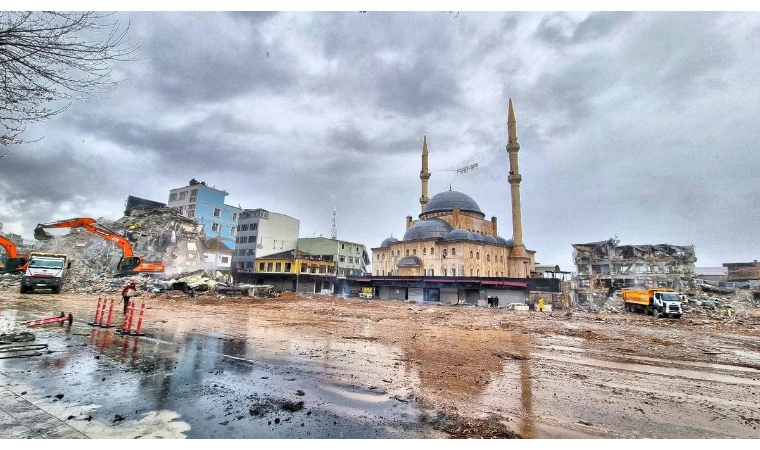 Malatya, kuyumcuların rantına mı kurban gidecek? Söğütlü Camii oraya layık görülmüyor!