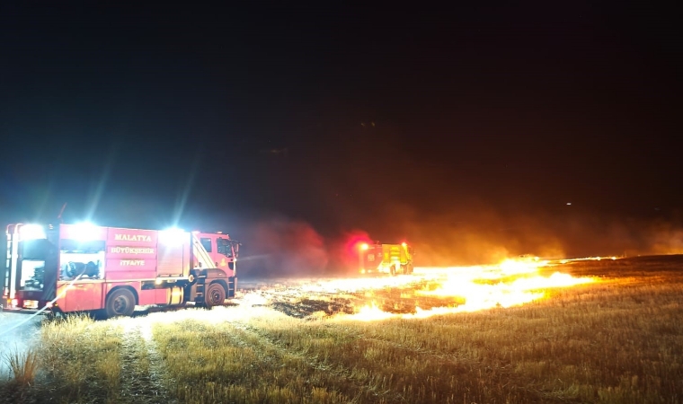 Malatya'da Korkutan Yangılar: Ekipler Alarma Geçti