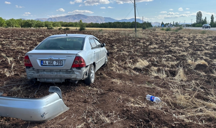 Malatya'nın Doğanşehir İlçesi'nde Otomobil Şarampole Düştü: 3 Yaralı