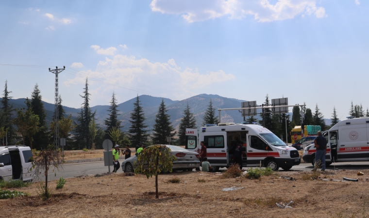 Gözeli Kavşağında Kanlı Çarpışma: Yaralıların Durumu...