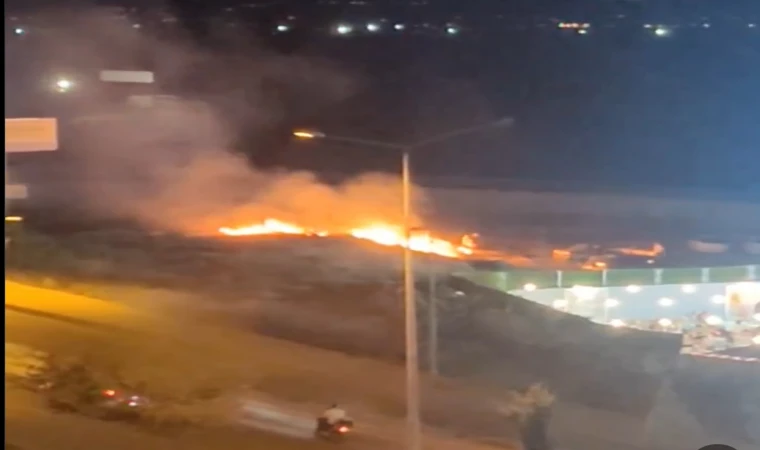 Malatya’da Havai Fişek Felaketi: Yeşilyurt’ta Düğün Salonunun Arkasında Yangın Çıktı!