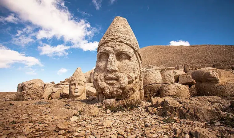 Nemrut’un Yolu Malatya’dan Geçer: Bisiklet Tutkunları Tarihi Rotayı Pedalladı!