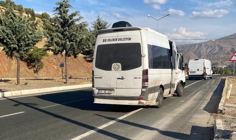 Elazığ-Malatya Karayolu’nda Feci Kaza: 2 Yaralı