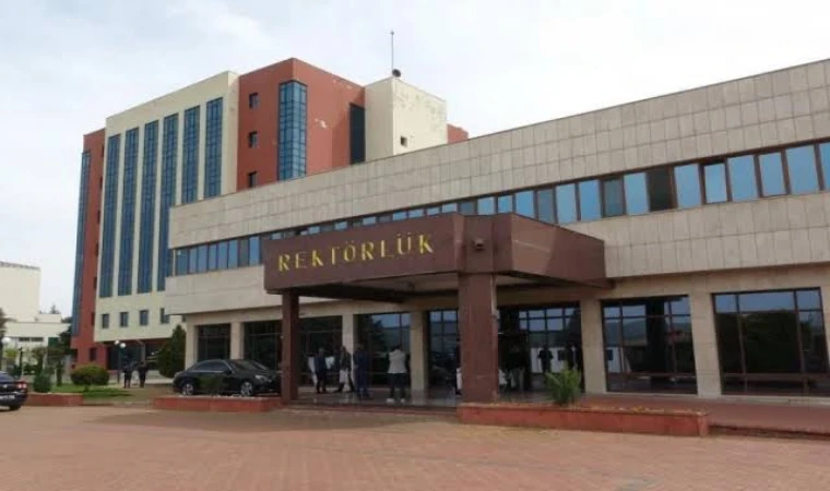 İnönü Üniversitesi’nde Flaş Değişiklik! Rektör Akpolat 3 Yeni Yardımcı Atadı