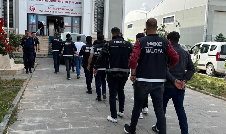 Malatya'da Uyuşturucu Operasyonu: 17 Zanlı Tutuklandı, Yüklü Miktarda Madde Ele Geçirildi