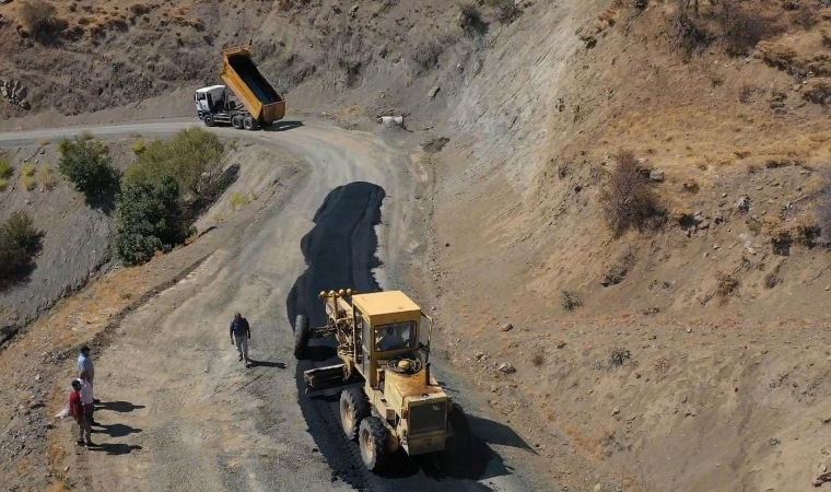 Pütürge'nin Altyapısını Güçlendirme Hedefi: Yeni Yol Projeleri Yolda!