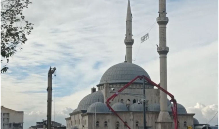 Söğütlü Camii İnşaatı İçin Süreç Başlıyor: Esnaflar Taşınıyor, Trafik Düzenleniyor