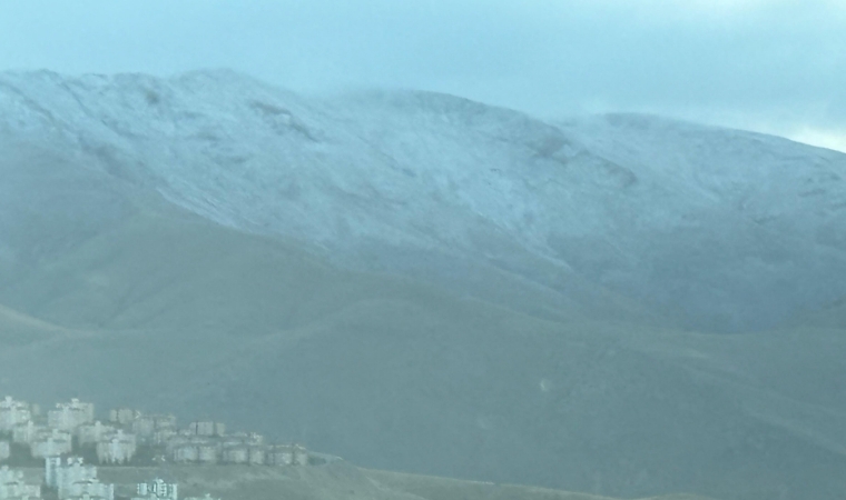 Malatya'ya Kış Sürprizi! Beydağı'na İlk Kar Yağdı, Sıcaklıklar Çakıldı!