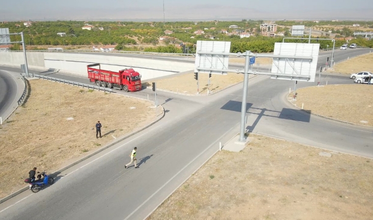 Trafikten Kaçış Yok! Dronla Tespit Edilen Ehliyetsiz Sürücülere 38 Bin Lira Ceza