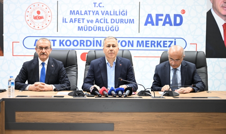 Yerlikaya, AFAD Koordinasyon Toplantısı'nda: Malatya Depreminde 187 Kişi Yaralandı, Üç İlde Kısmi Çökme...