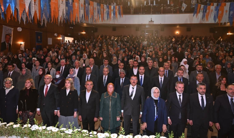 AK Parti Kadın Kolları Kongresi'nde Ebru İnanç Güven Tazeledi!