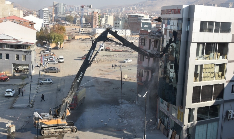 Depremde Yaralarını Saramayan Malatya Esnafından Cumhurbaşkanına Çağrı: Mücbir Sebep Halini Uzatın!