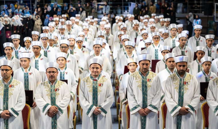 Kur’an Nuruyla Aydınlanan 244 Hafız Malatya’da İcazetini Aldı!