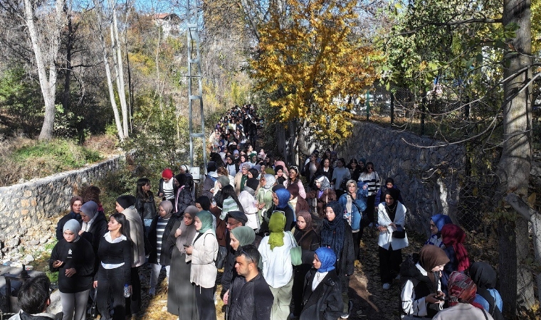 Yeşilyurt'un Doğası Gençleri Büyüledi: Horata'da Keyifli Yürüyüş ve Spor Etkinlikleri