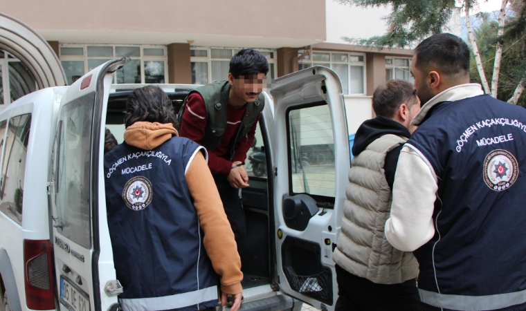 Amasya’da Kaçak Göçmen Operasyonu: Malatya Nüfusuna Kayıtlı Şahıs da Gözaltında