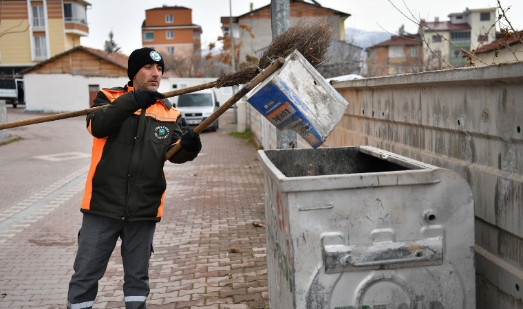 Yeşilyurt Belediyesi’nin Temizlik Ekipleri 7/24 Çalışıyor: ‘Temiz Yeşilyurt, Sağlıklı Yarınlar’