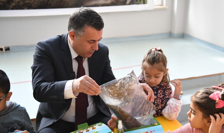 Yeşilyurt’ta Çocuklar Tarımla Tanışıyor! ‘İlk Bahçem Seti’ ile Toprakla Buluşuyorlar!