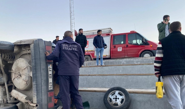 Fuar Yolu Caddesi’nde Korkutan Kaza: Otomobil Devrildi, Sürücü İse...