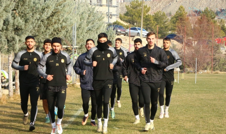 Yeni Malatyaspor’da Yaprak Dökümü: Borçlar, İstifalar ve Ayrılıklar!