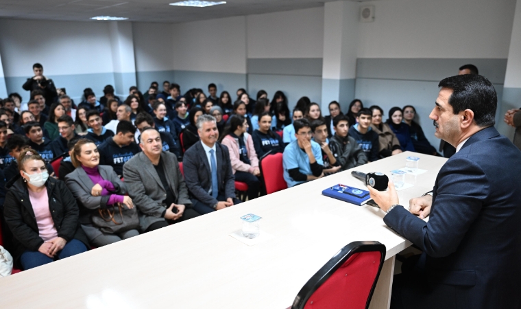 Başkan Taşkın, Fetih Gemuhluoğlu Fen Lisesi’nde Gençlere Kariyer Tüyoları Verdi