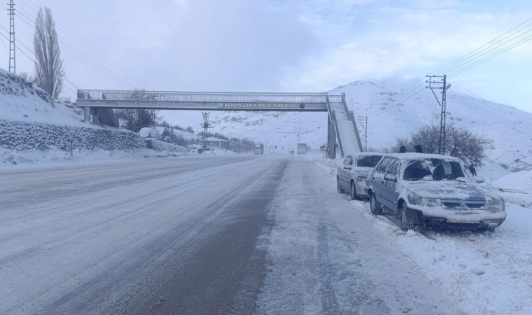 Malatya'da Kar Fırtınası: Sürücüler Zor Anlar Yaşıyor!