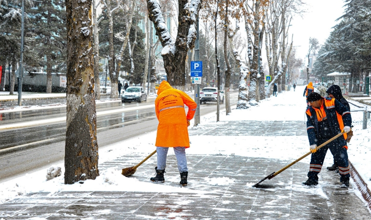 Malatya’da Kar Yağışı Sonrası Belediyeden Güvenli Yol Açıklaması!