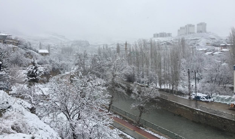 Malatya’da Yoğun Kar Yağışı: Yüksek Kesimlerde Kar Kalınlığı 50 cm'yi Geçti!