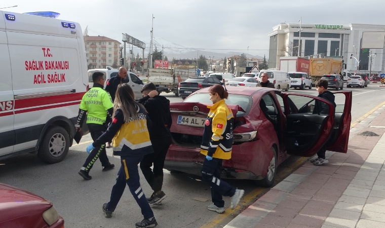 Alkollü Sürücü Trafikte Dehşet Saçtı! Çocuk Yaralandı!