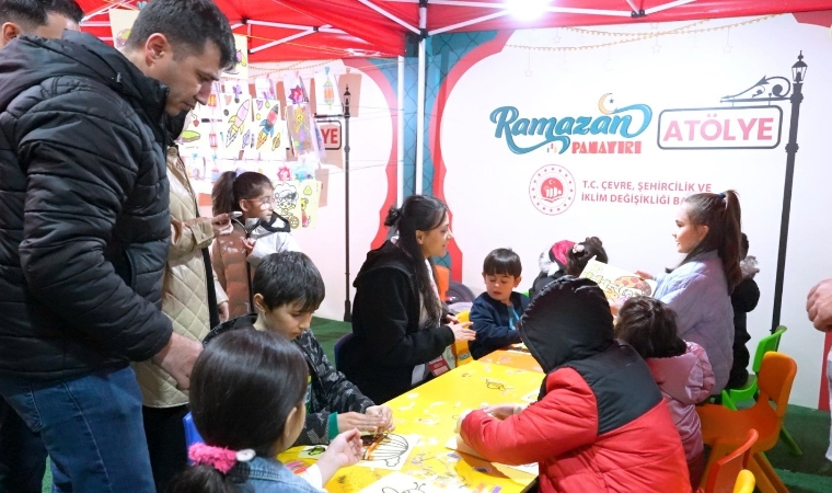 Depremzedelere Ramazan Neşesi: 4 İlde Ramazan Panayırı Başladı!