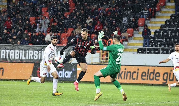 Enes Salik, Zorlu Duruma Rağmen Trendyol 1. Lig’de En Çok Kurtarış Yapan Kaleci