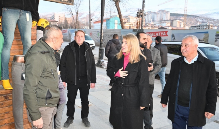 Kışla Caddesi’nde Esnaflarla Buluşan Ak Parti Milletvekili Ölmeztoprak, Çözüm Sözü Verdi!