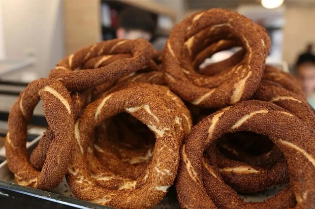 Malatya’da Simit Küçülüyor, Zam Zıplıyor: Vatandaş Neyi Yiyor?