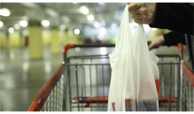 Sevgi BERK / Plastik Poşetler Üzerine Bir Halk Hikâyesi...