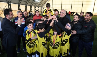 Sömestir Futbol Turnuvası Şampiyonu Belli Oldu: Gençlik ve Spor Takımı!